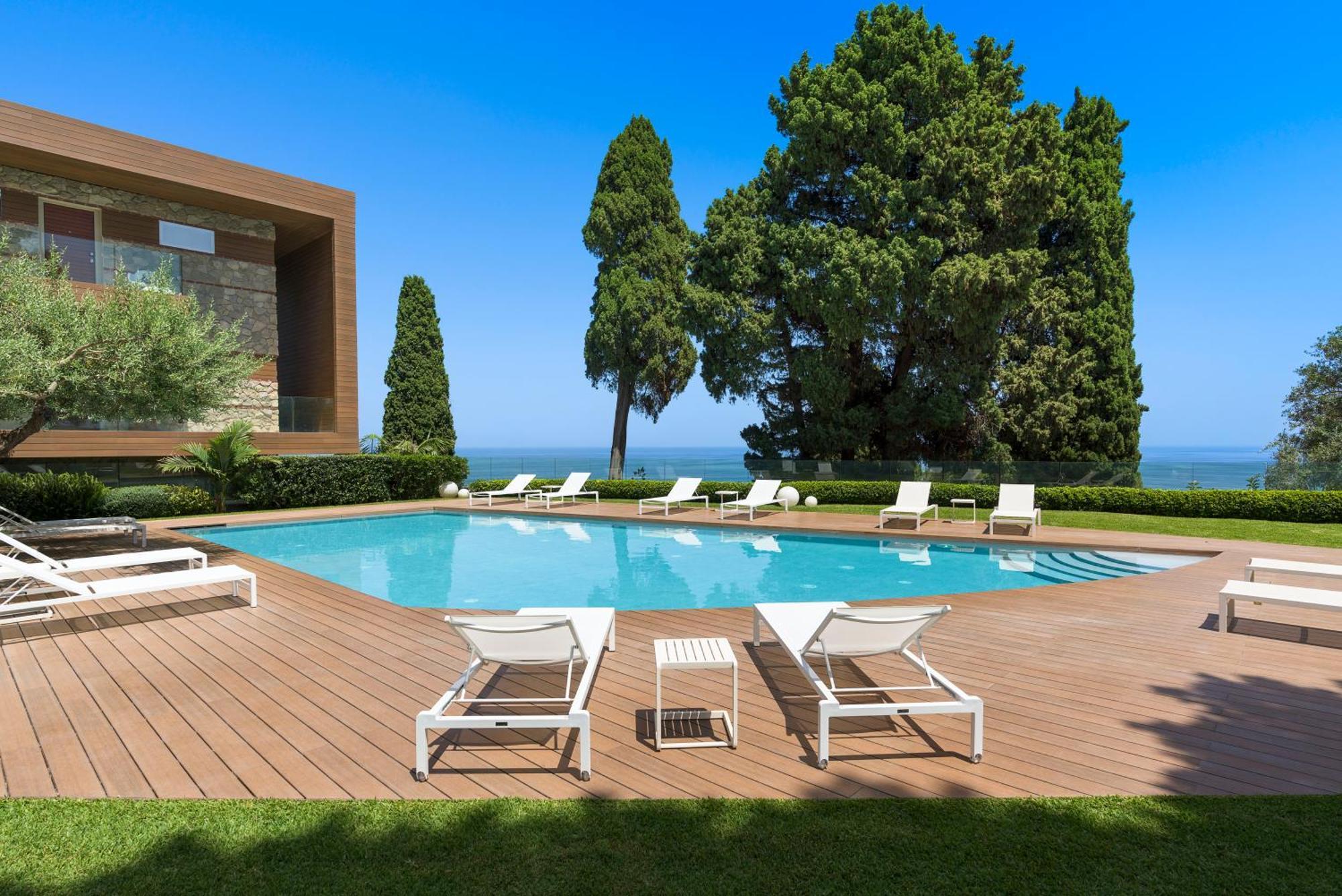 Isola Bella Infinity Aparthotel